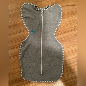 Love To Dream Swaddle UP Adaptive Original Swaddle Wrap. Size: small Color: Gray